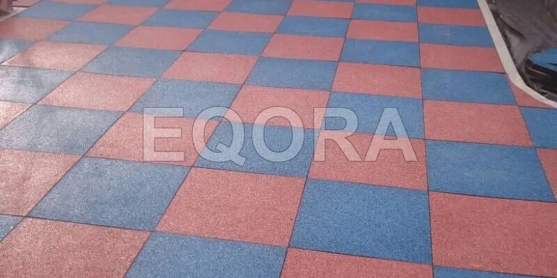 Резиновое покрытие из крошки для автосервисов в Увельском