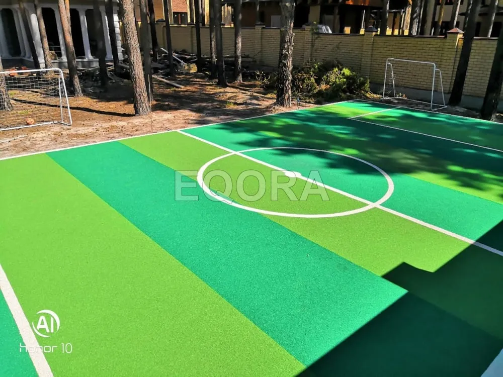 Резиновое покрытие для футбольного поля из крошки в Увельском